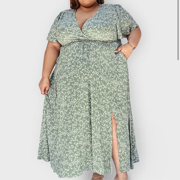 BloomChic Dresses & Skirts - BloomChic Sage Floral Maxi Dress
